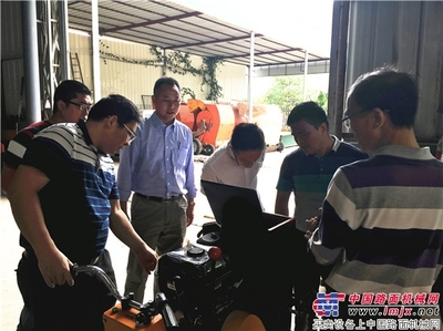 深耕細分領域:閩科舉辦公路垃圾處理回收利用設備觀摩會-閩科-工程機械動態-中國路面機械網