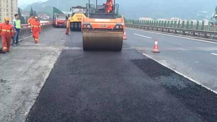 公司2017年度路面養(yǎng)護(hù)專項(xiàng)工程順利開(kāi)工