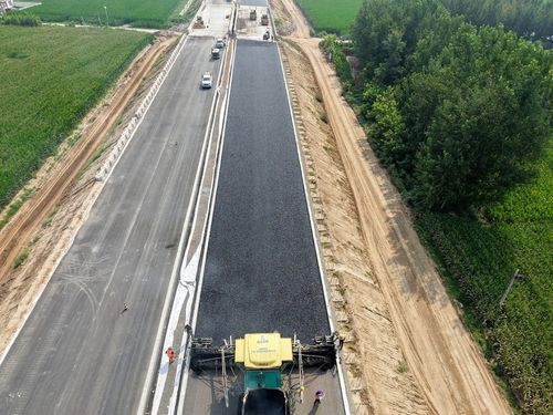 德州兩條高速公路建設取得新進展，公路與路面工程穩步推進